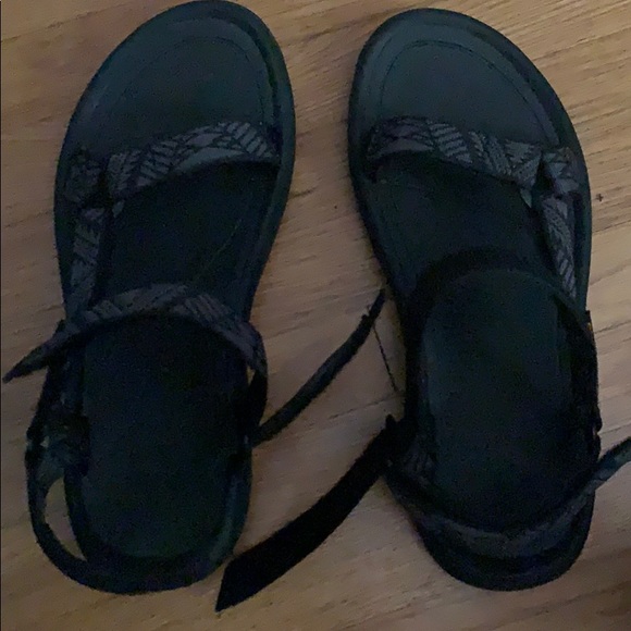 Disney Christmas 2025 Lil Rin Rin Plush Badge Red New